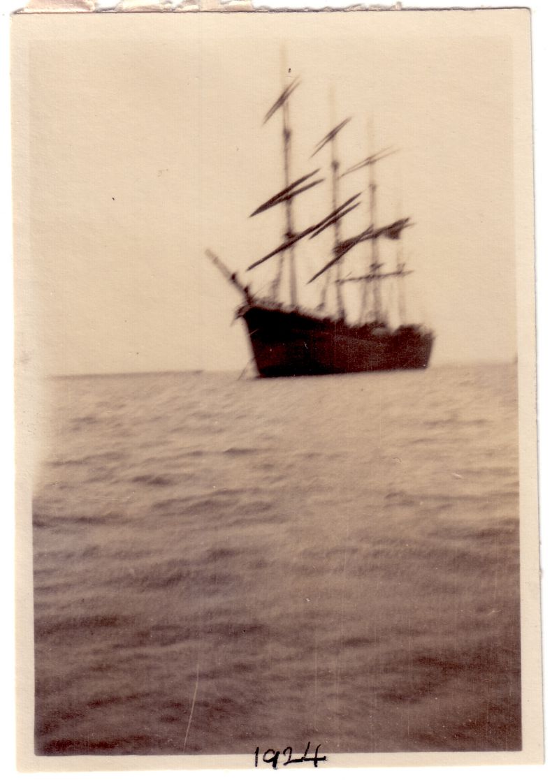Barque in the River Blackwater. Thought to be GARTHPOOL ex JUTEOPOLIS which was laid up 1922-24 and is reported in 